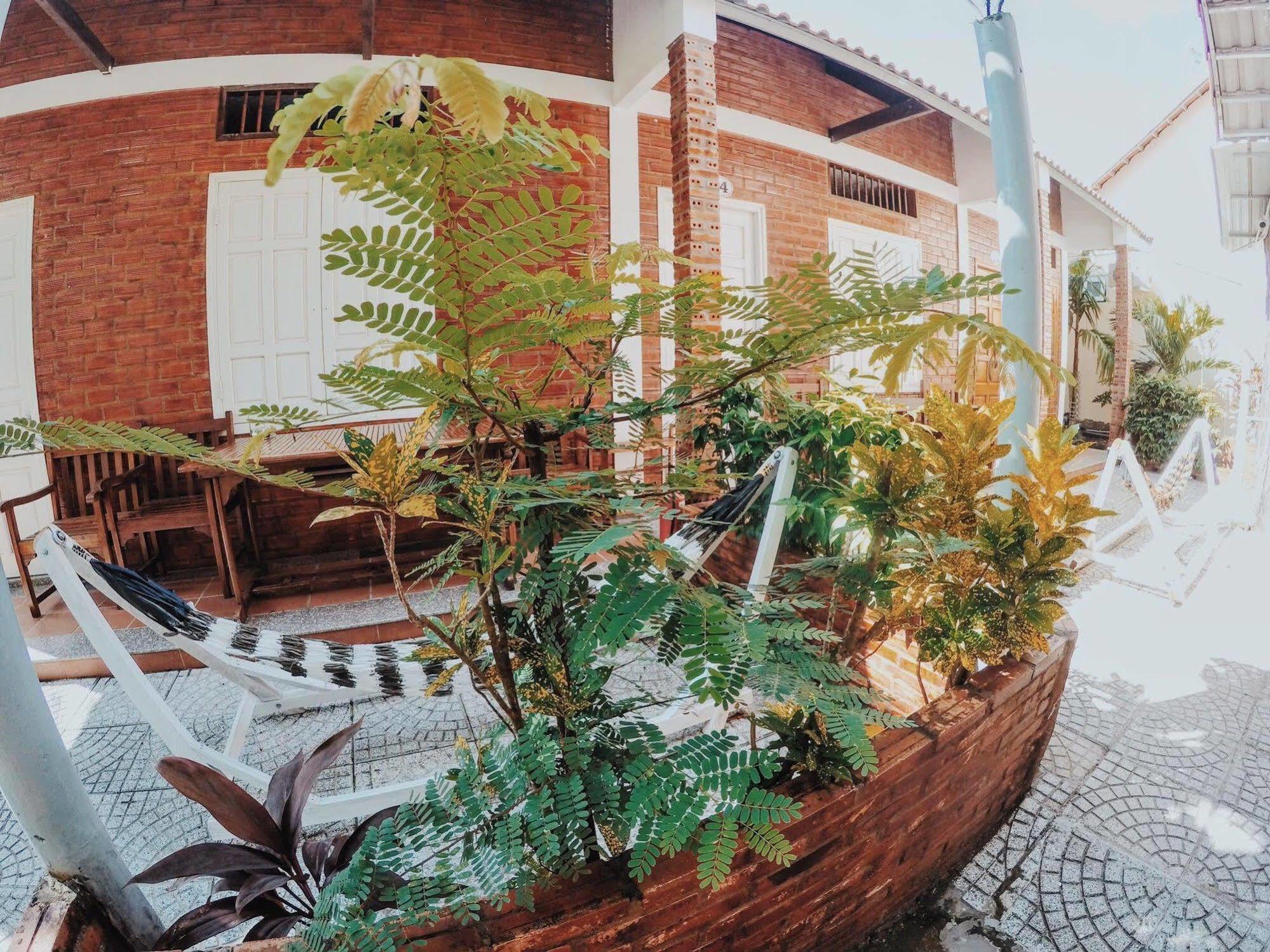 Sea Living Hostel Phu Quoc Exterior photo